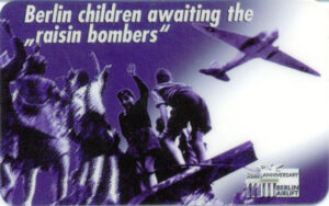 UK, Berlin Airlift, 20, Berlin children awaiting